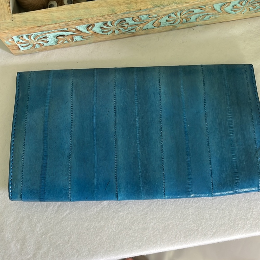 Latico NJ USA EEL SKIN TEAL CLUTCH